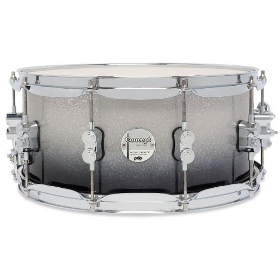 PDP Concept Maple Silver to Black Fade Lacquer 6.5x14 skarptromme med krom hardware